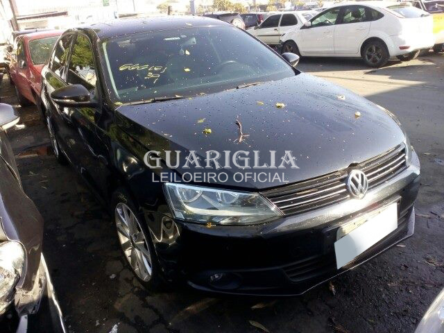 VOLKSWAGEN JETTA 2.0 COMFORTLINE FLEX 4P 2013