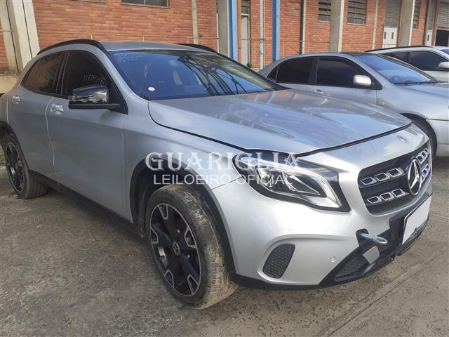 MERCEDES-BENZ GLA 200 1.6 CGI FLEX ENDURO 7G-DCT 2019