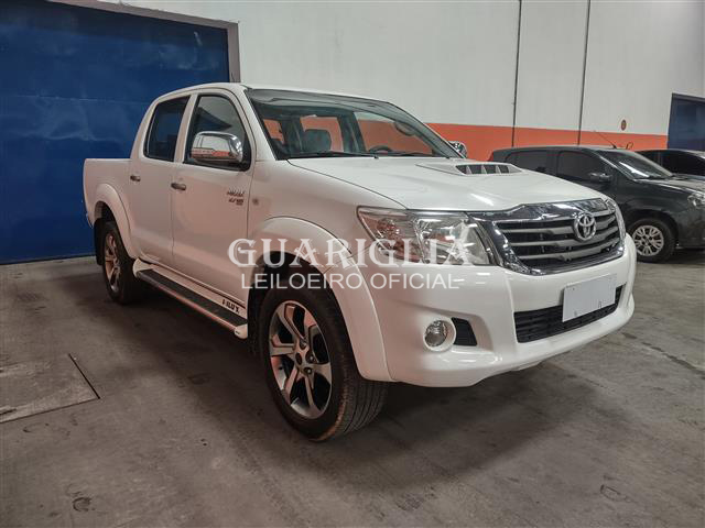 TOYOTA HILUX 2.7 SR 4X2 CD 16V FLEX 4P AUTOMÁTICO 2014